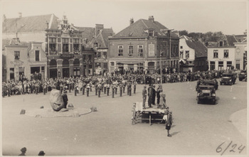 Foto bevrijdingsintocht Amersfoort 8 mei 1945